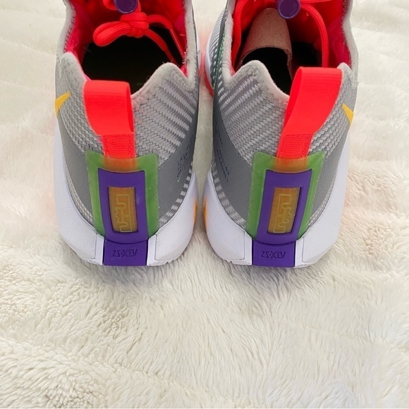 Lebron Soldier 14 ‘Hare’ 2020 Basketball Shoes Size 10.5 main image 11